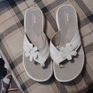 Clarks Women's Cream Floral Sandals